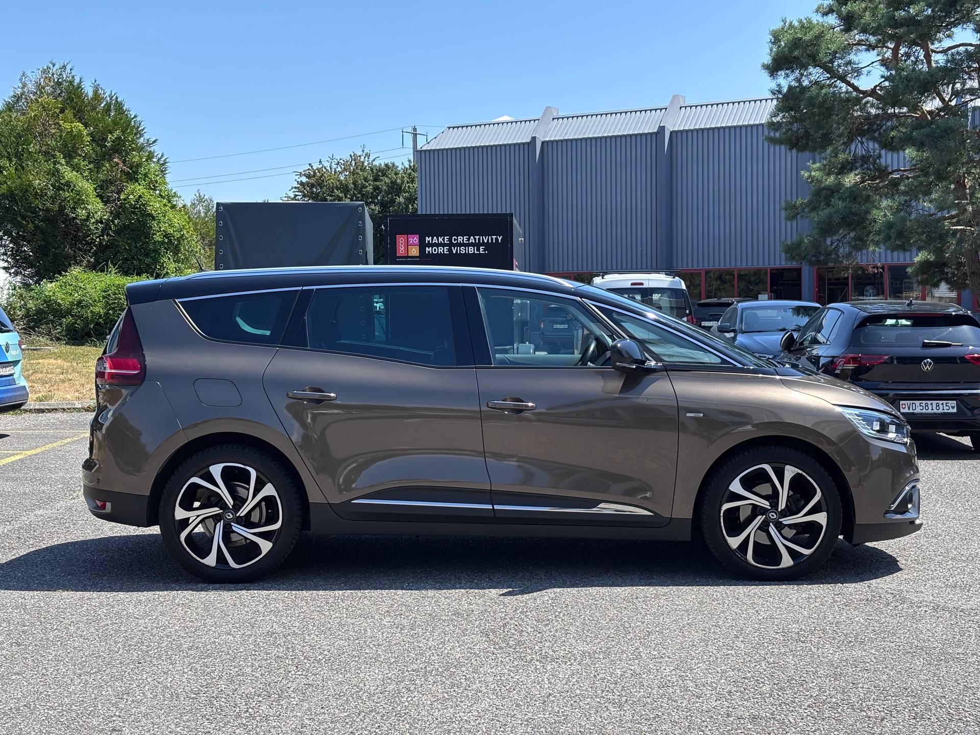 RENAULT Grand Scénic 1.5 dCi Bose EDC *7 places*-showroom-element-3