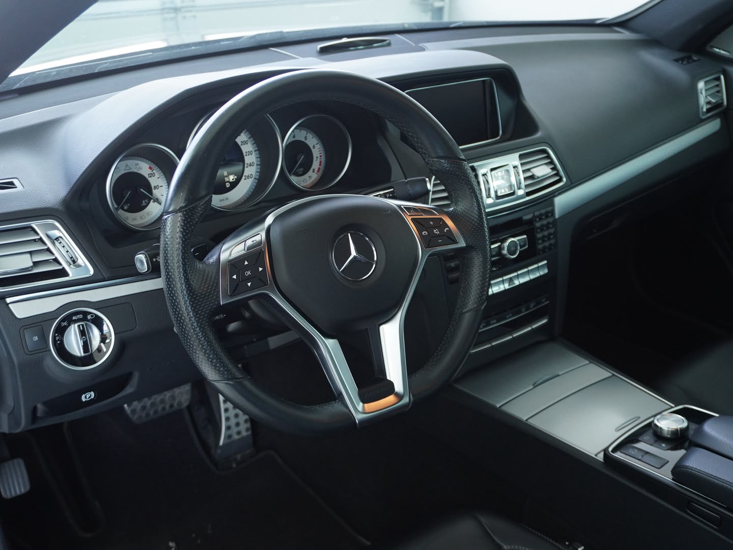 MERCEDES-BENZ E 350 4Matic 7G-Tronic AMG Line-showroom-element-2