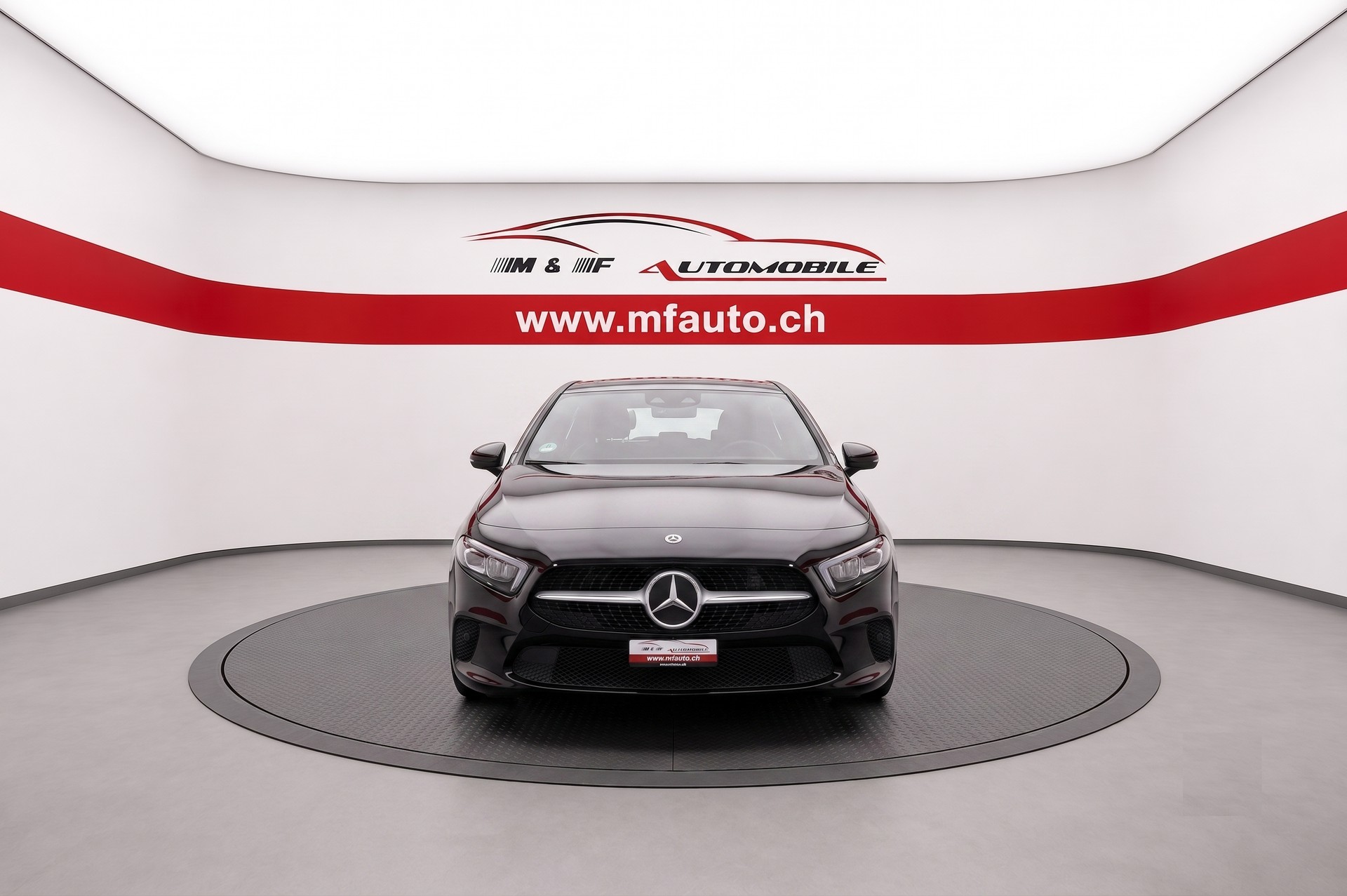 MERCEDES-BENZ A 200 * CH FAHRZEUG *-showroom-element-1