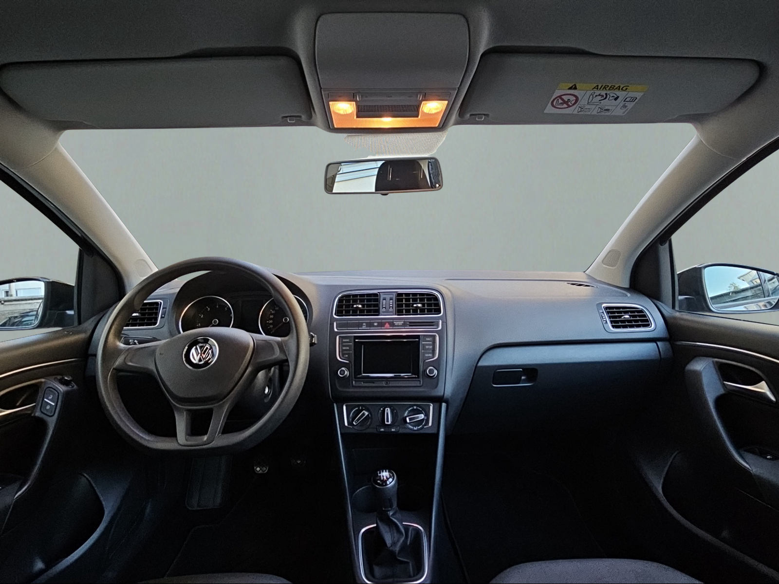 VW Polo 1.2 TSI BMT Trendline-image-9