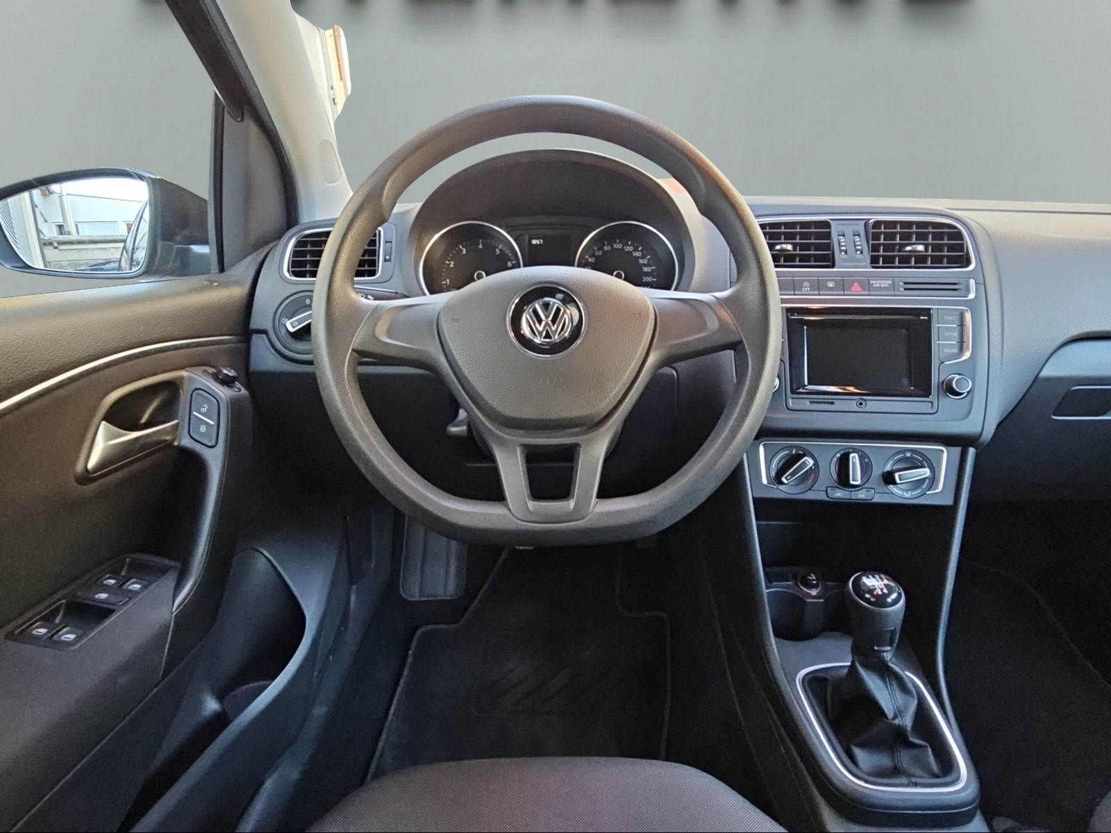 VW Polo 1.2 TSI BMT Trendline-image-10