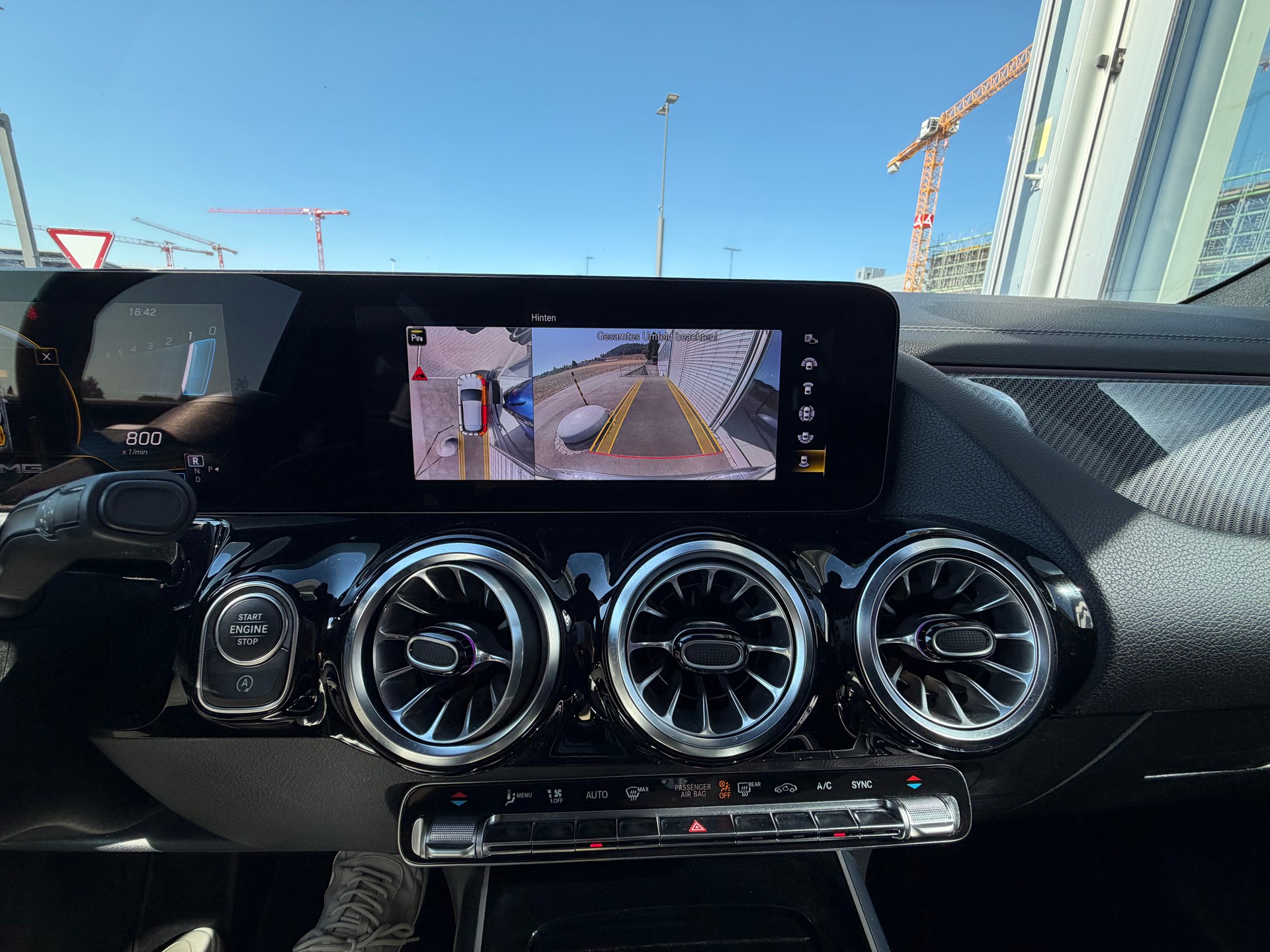 MERCEDES-BENZ GLA 35 AMG 4Matic 8G-Speedshift DCT-image-17
