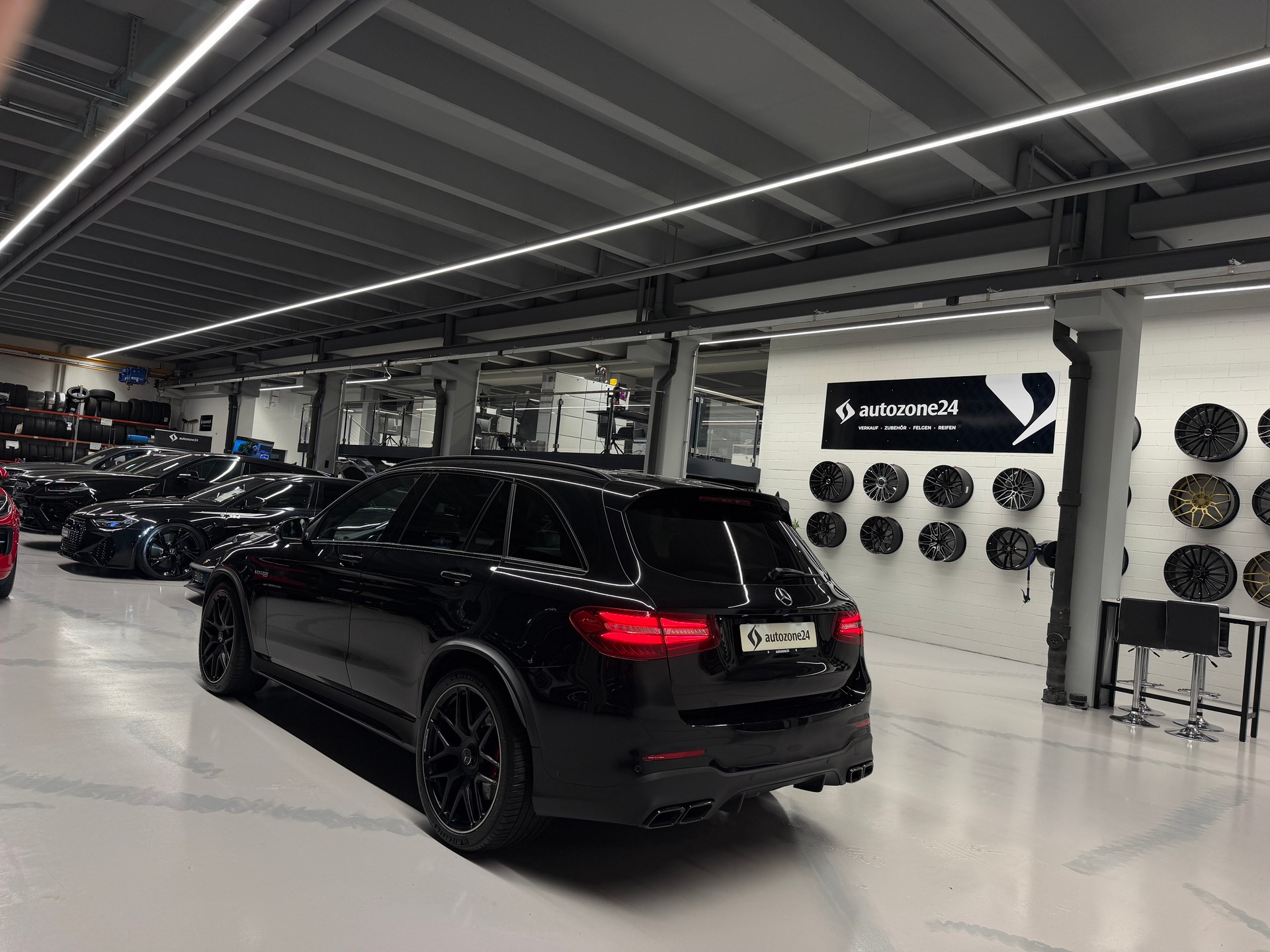 MERCEDES-BENZ GLC 63 S AMG 4m+ *Servicegepflegt bei Mercedes*Garantie*Leder Nappa*Burmester*Sitzbelüftung*AHK*-image-15