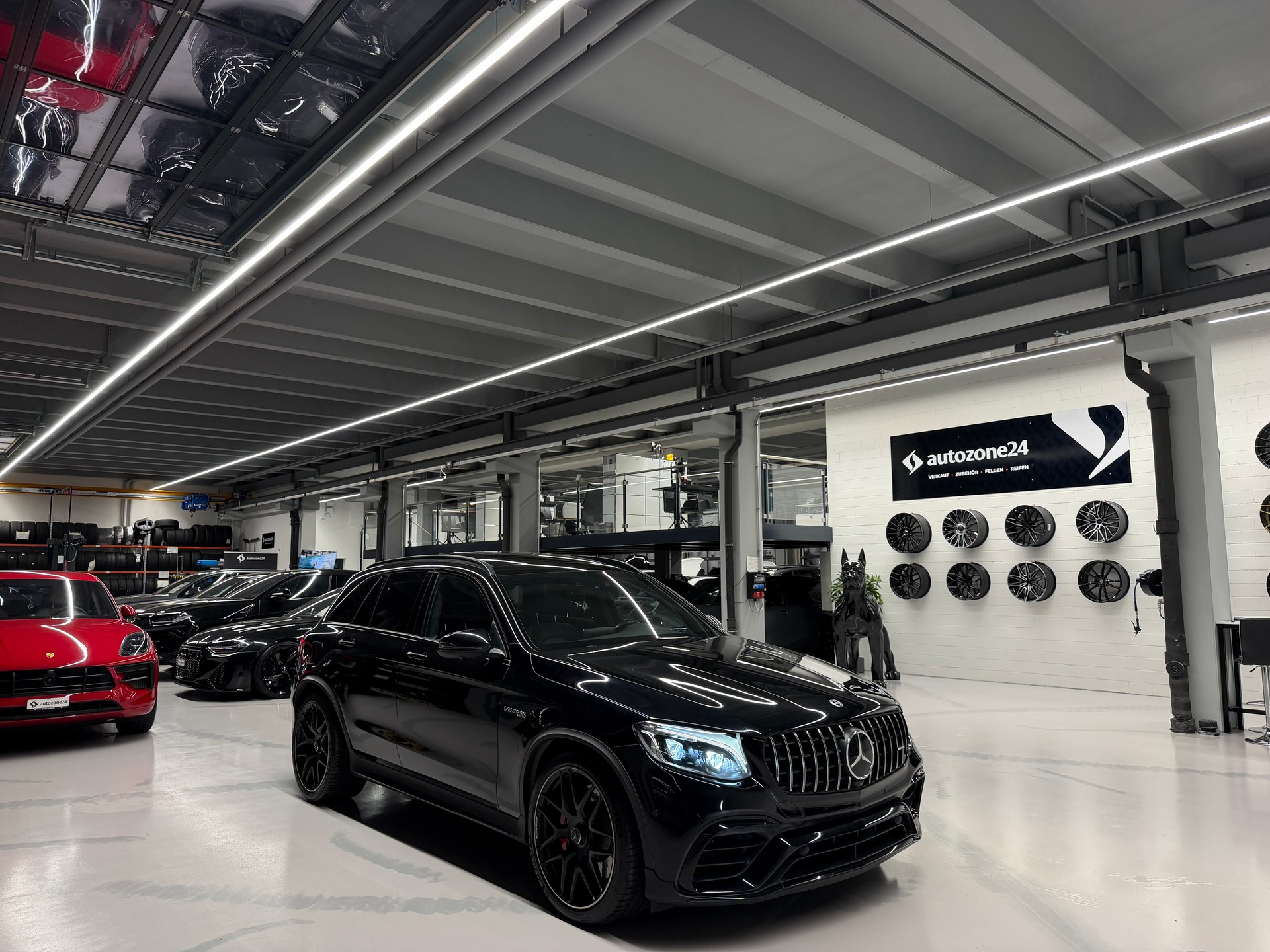 MERCEDES-BENZ GLC 63 S AMG 4m+ *Servicegepflegt bei Mercedes*Garantie*Leder Nappa*Burmester*Sitzbelüftung*AHK*-image-4