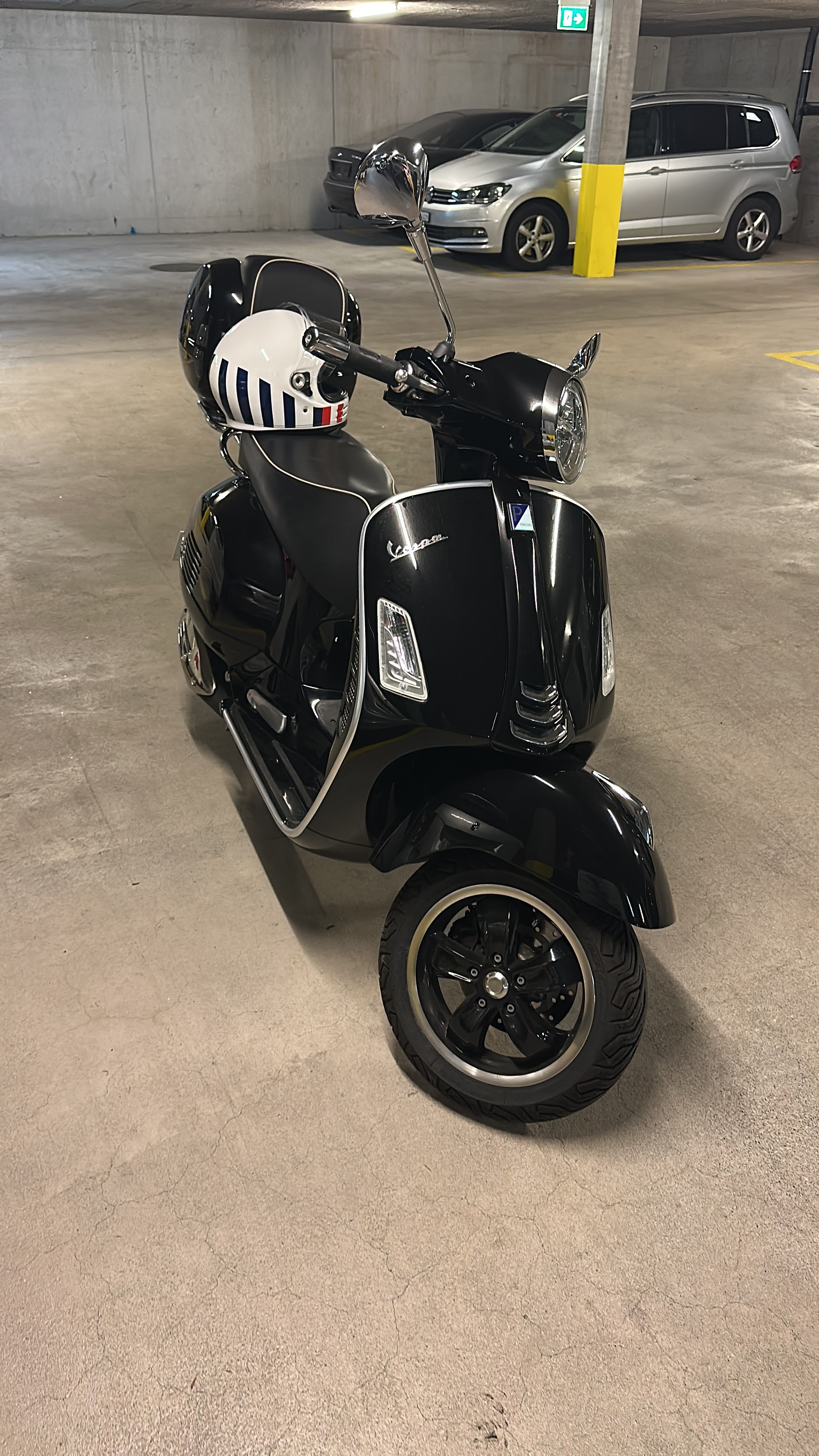 PIAGGIO Vespa GTS 300 Super ABS-image-0