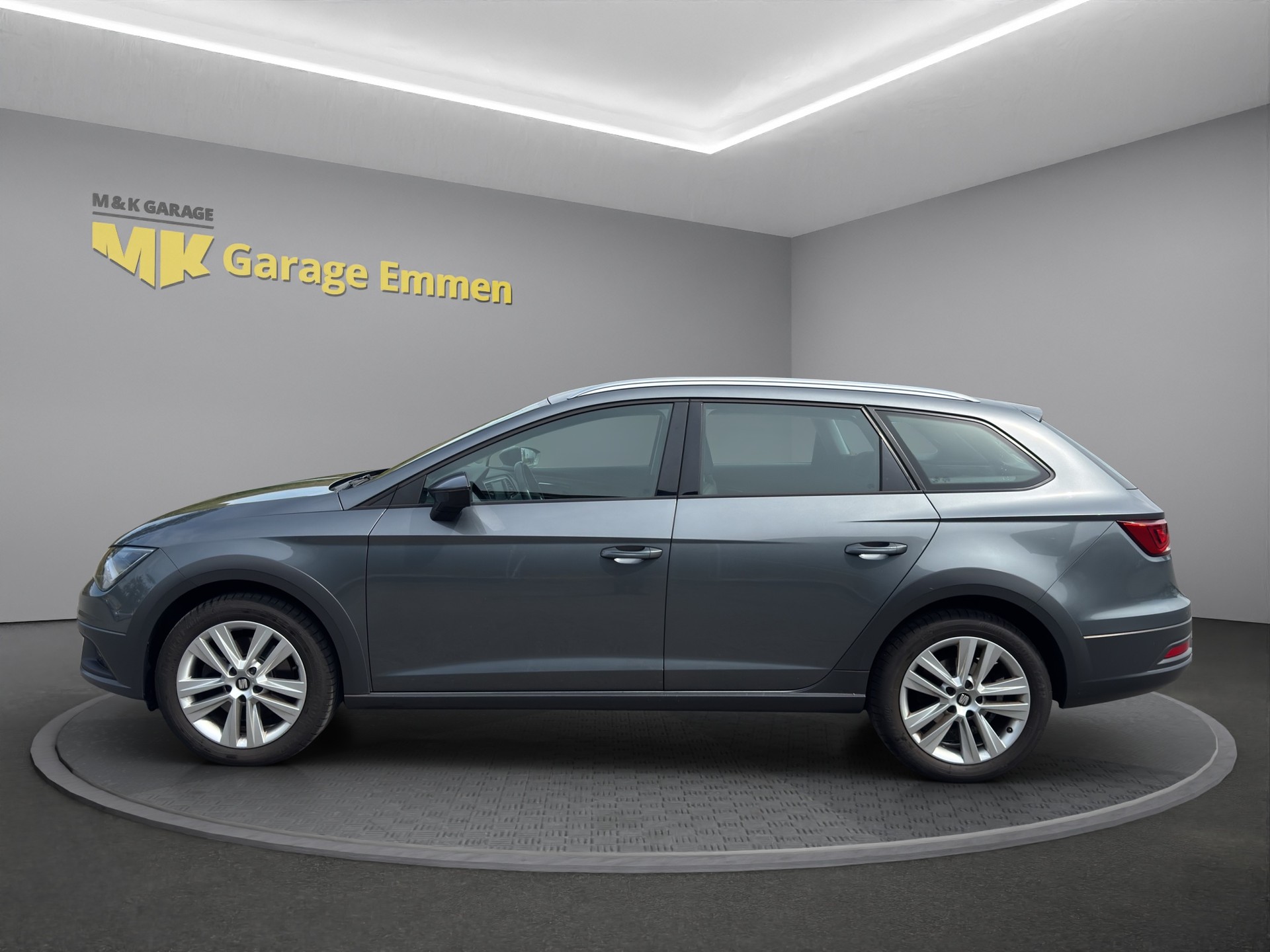 SEAT Leon ST 2.0 TDI X-Perience 4Drive DSG-showroom-element-1