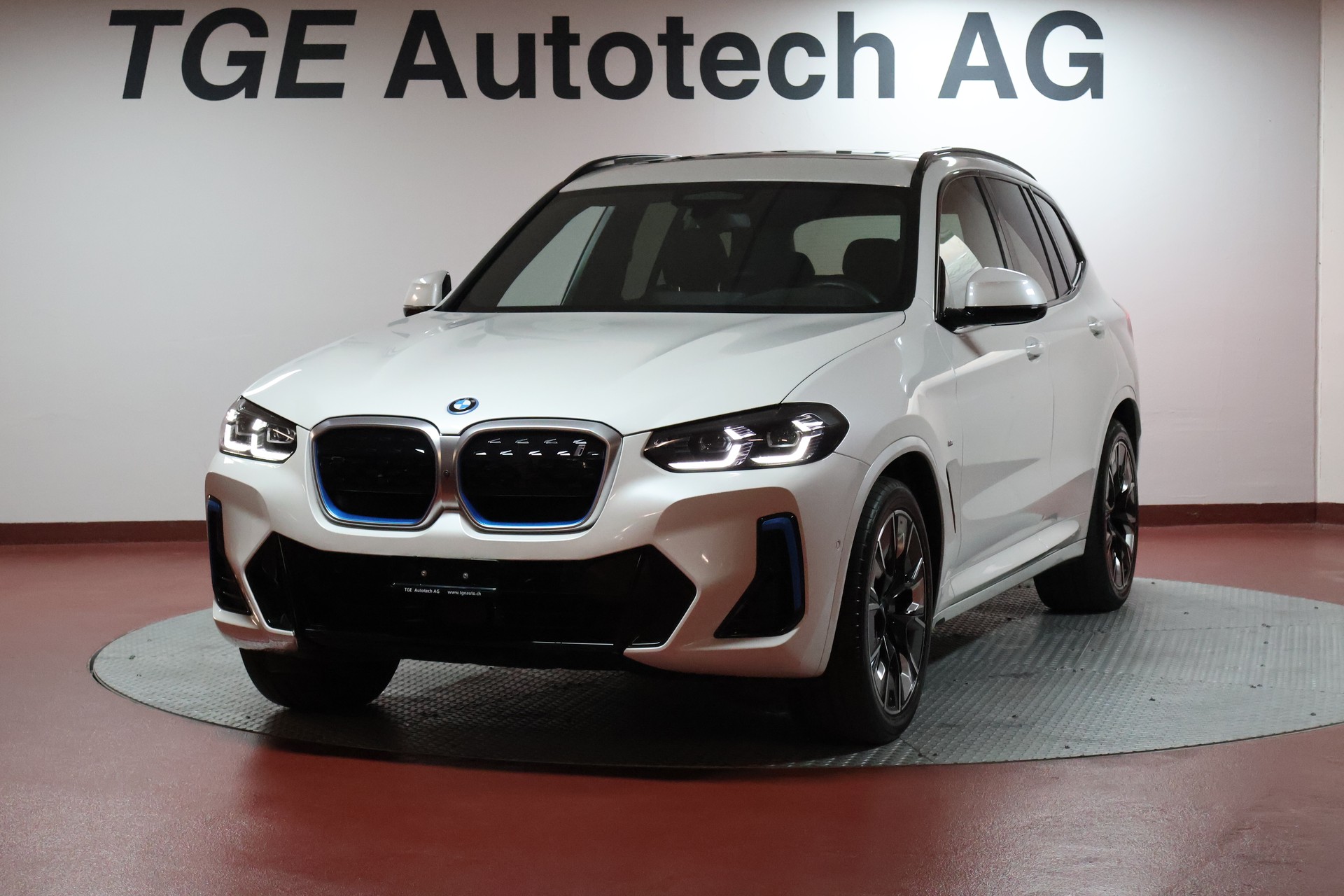 BMW iX3 Impressive