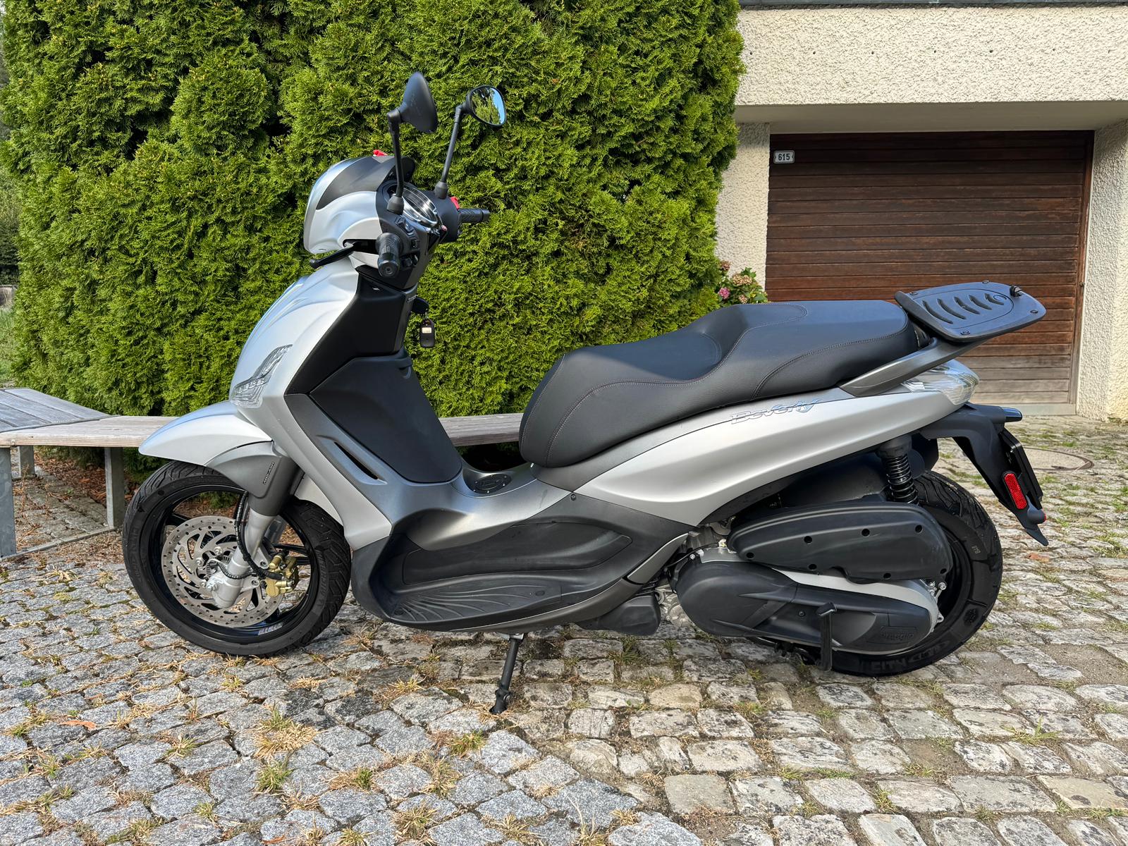 PIAGGIO Beverly 350 i.e. ABS-image-1