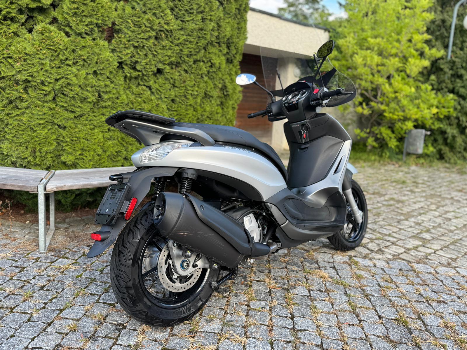 PIAGGIO Beverly 350 i.e. ABS-image-10