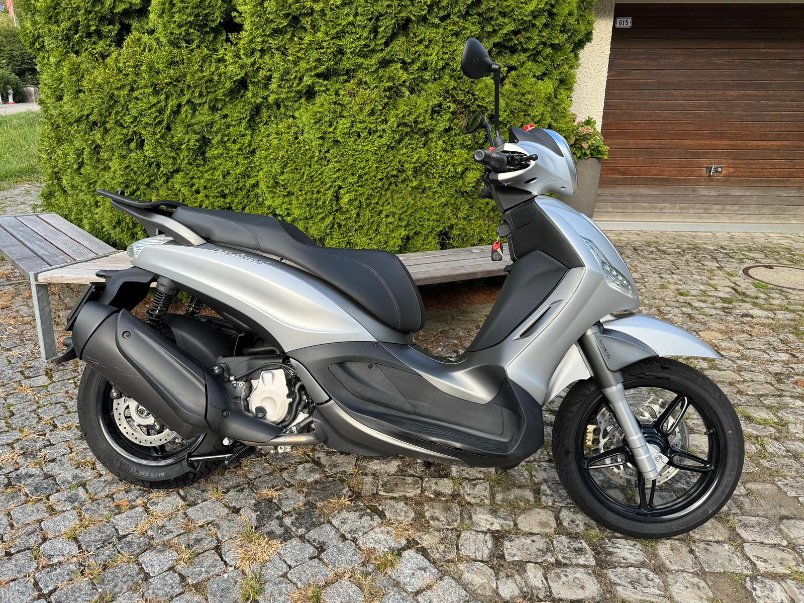 PIAGGIO Beverly 350 i.e. ABS-image-0