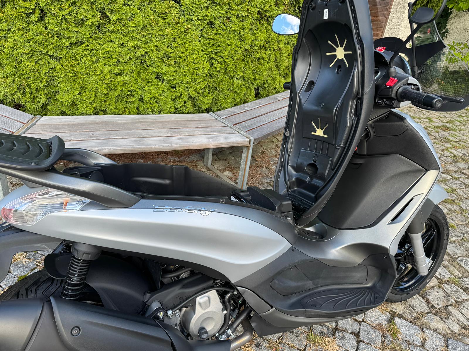 PIAGGIO Beverly 350 i.e. ABS-image-8