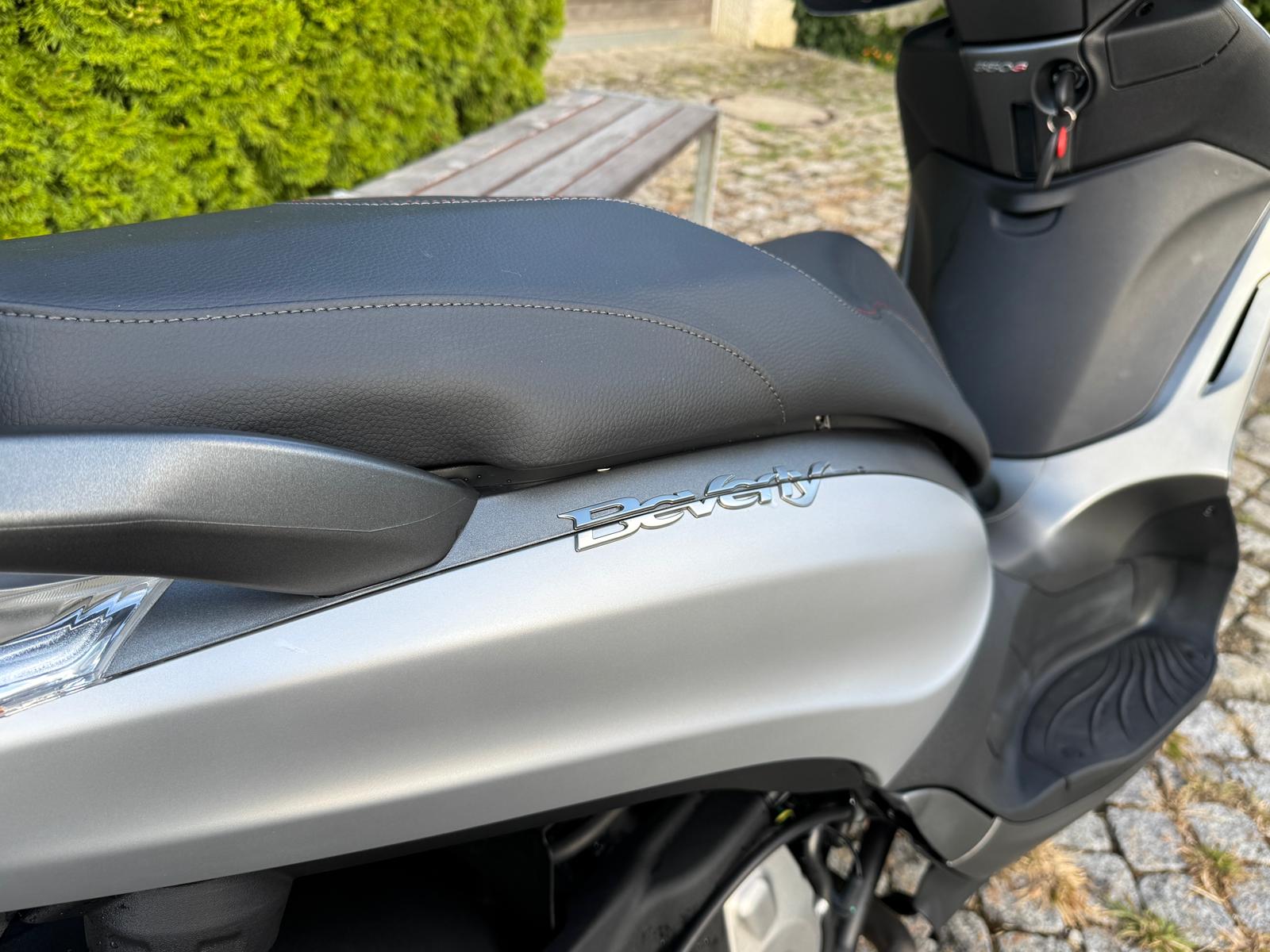 PIAGGIO Beverly 350 i.e. ABS-image-4