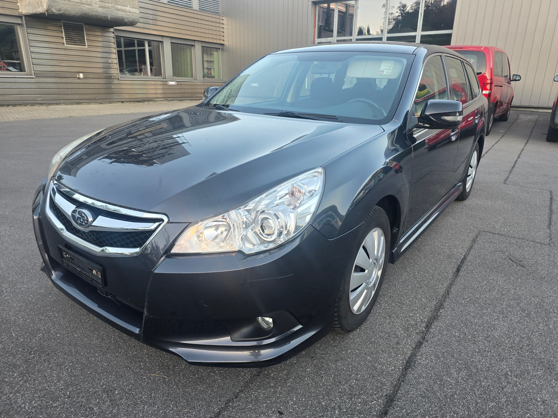 SUBARU Legacy 2.0i Swiss AWD-image-1