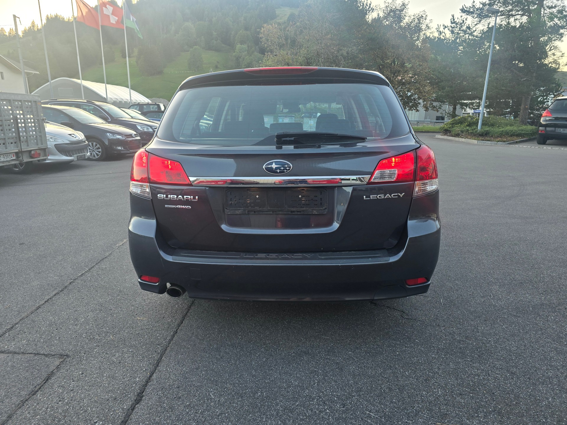 SUBARU Legacy 2.0i Swiss AWD-image-6