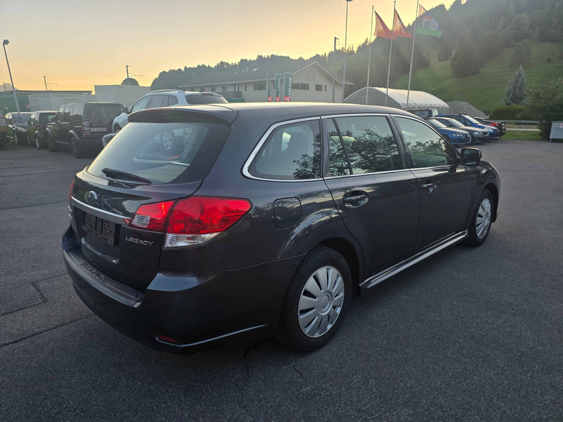 SUBARU Legacy 2.0i Swiss AWD-image-4