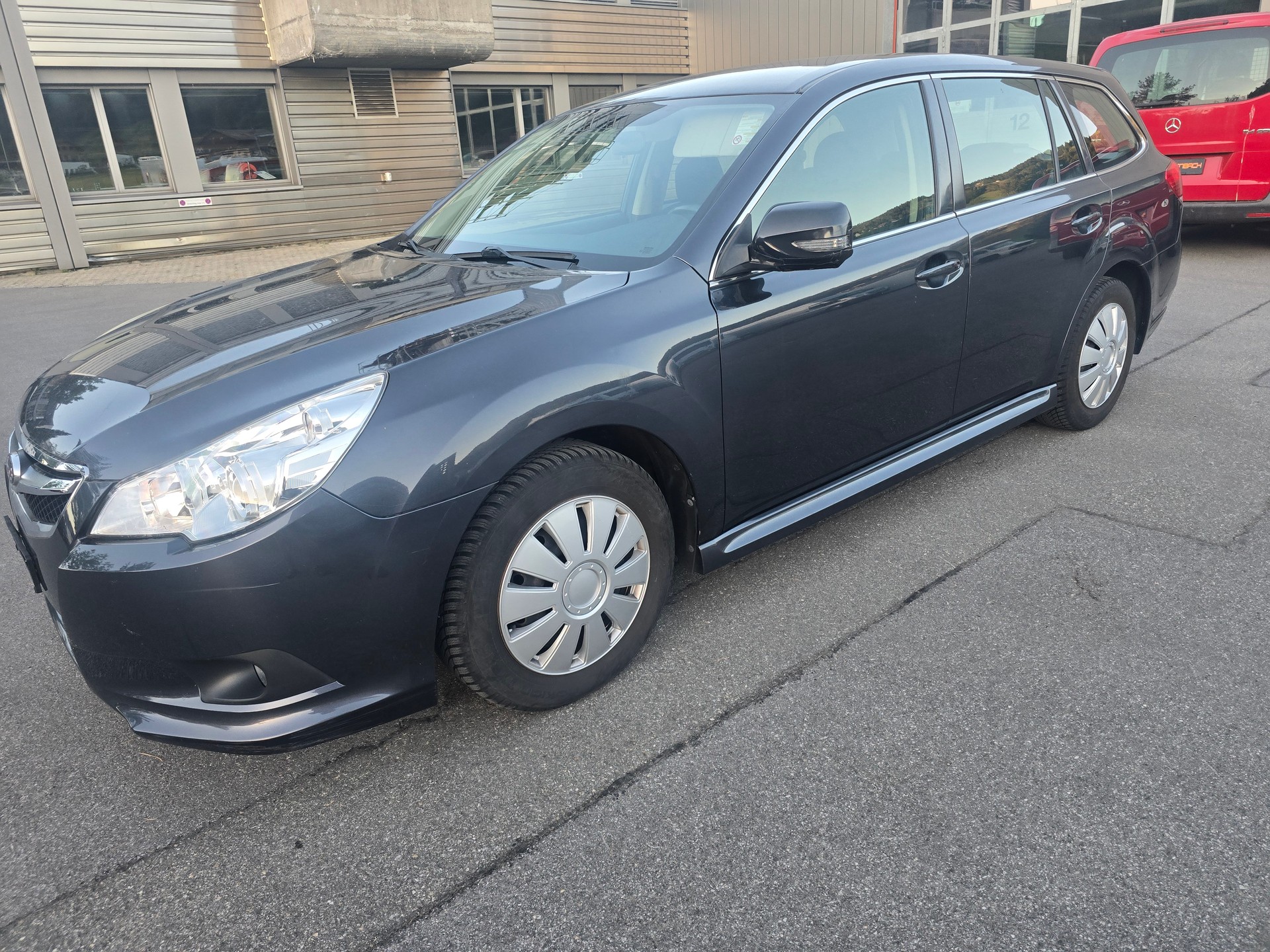 SUBARU Legacy 2.0i Swiss AWD-image-9