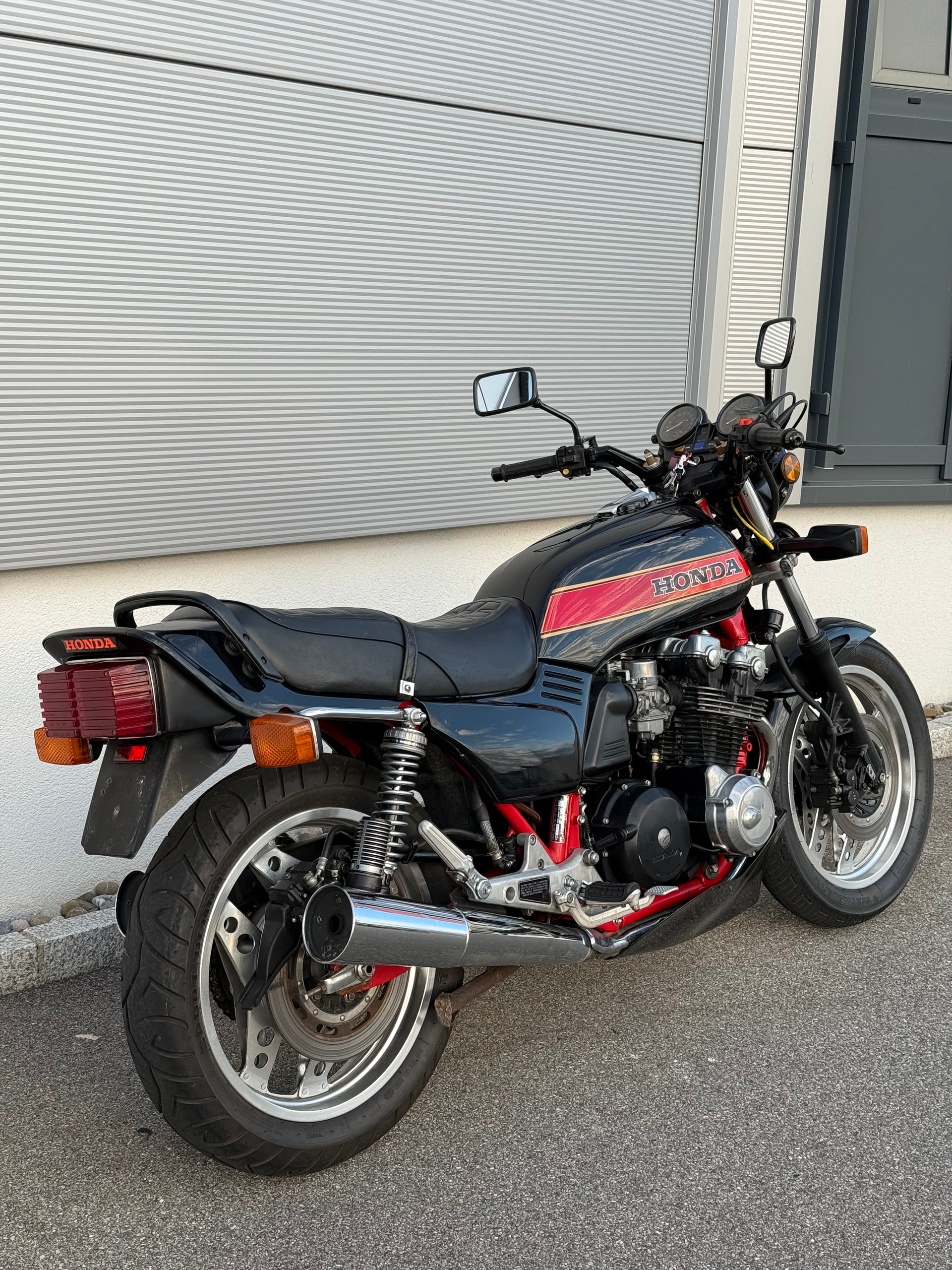 HONDA CB 900 F-image-2