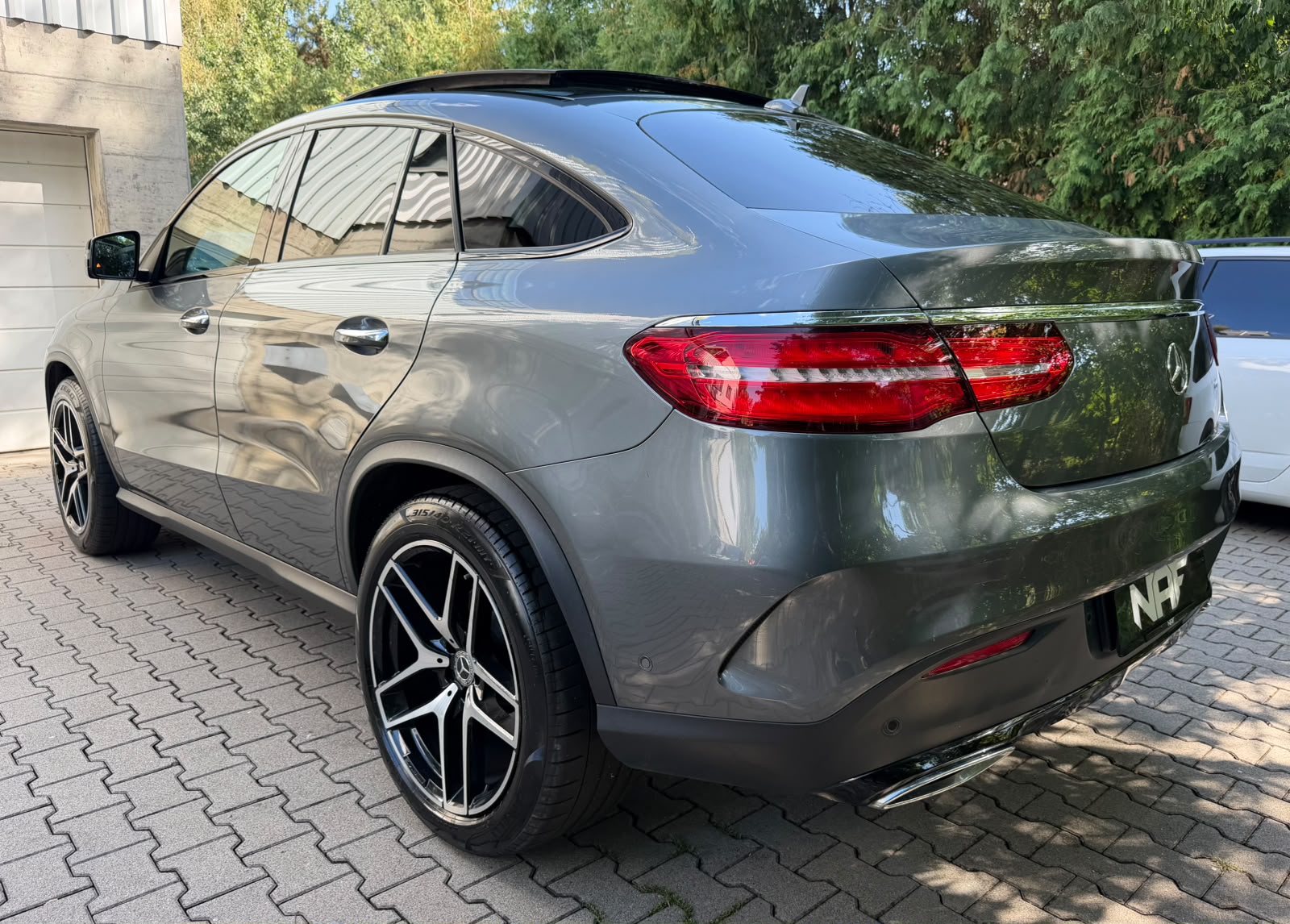 MERCEDES-BENZ GLE Coupé 350 d 4Matic 9G-Tronic AMG Line-showroom-element-2