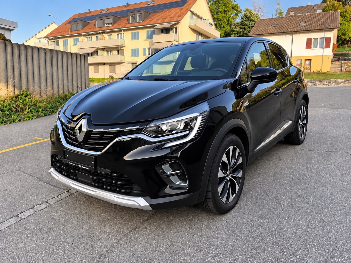 RENAULT Captur 1.3 TCe Techno EDC-showroom-element-1