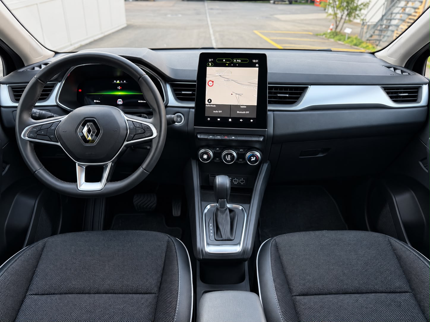 RENAULT Captur 1.3 TCe Techno EDC-image-9