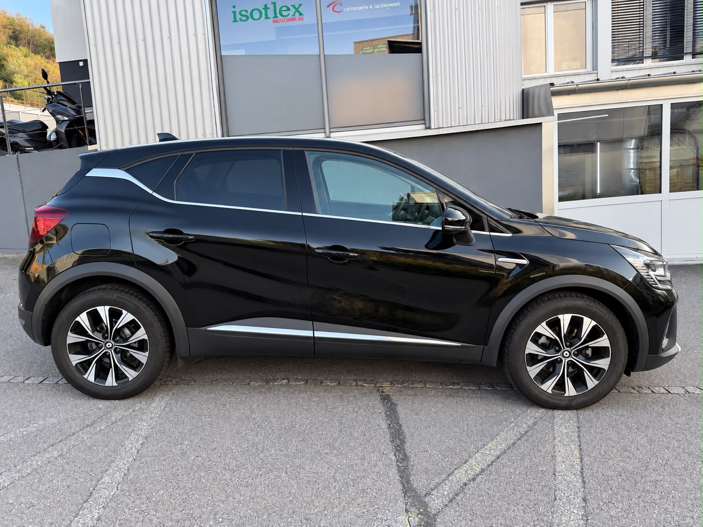 RENAULT Captur 1.3 TCe Techno EDC-image-4