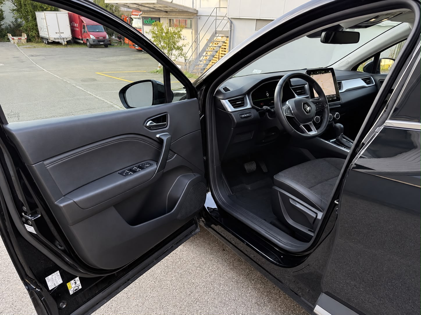 RENAULT Captur 1.3 TCe Techno EDC-image-15