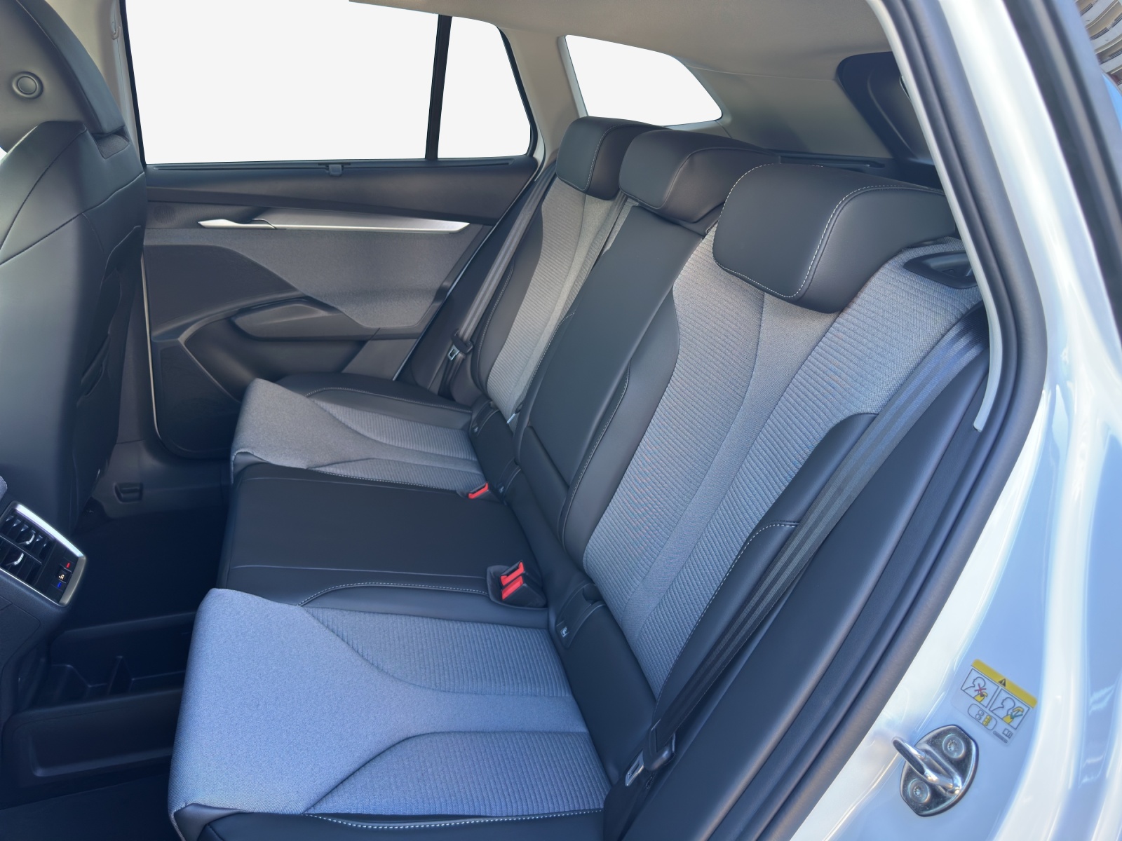 SKODA Enyaq 85x Dynamic 4x4-image-11