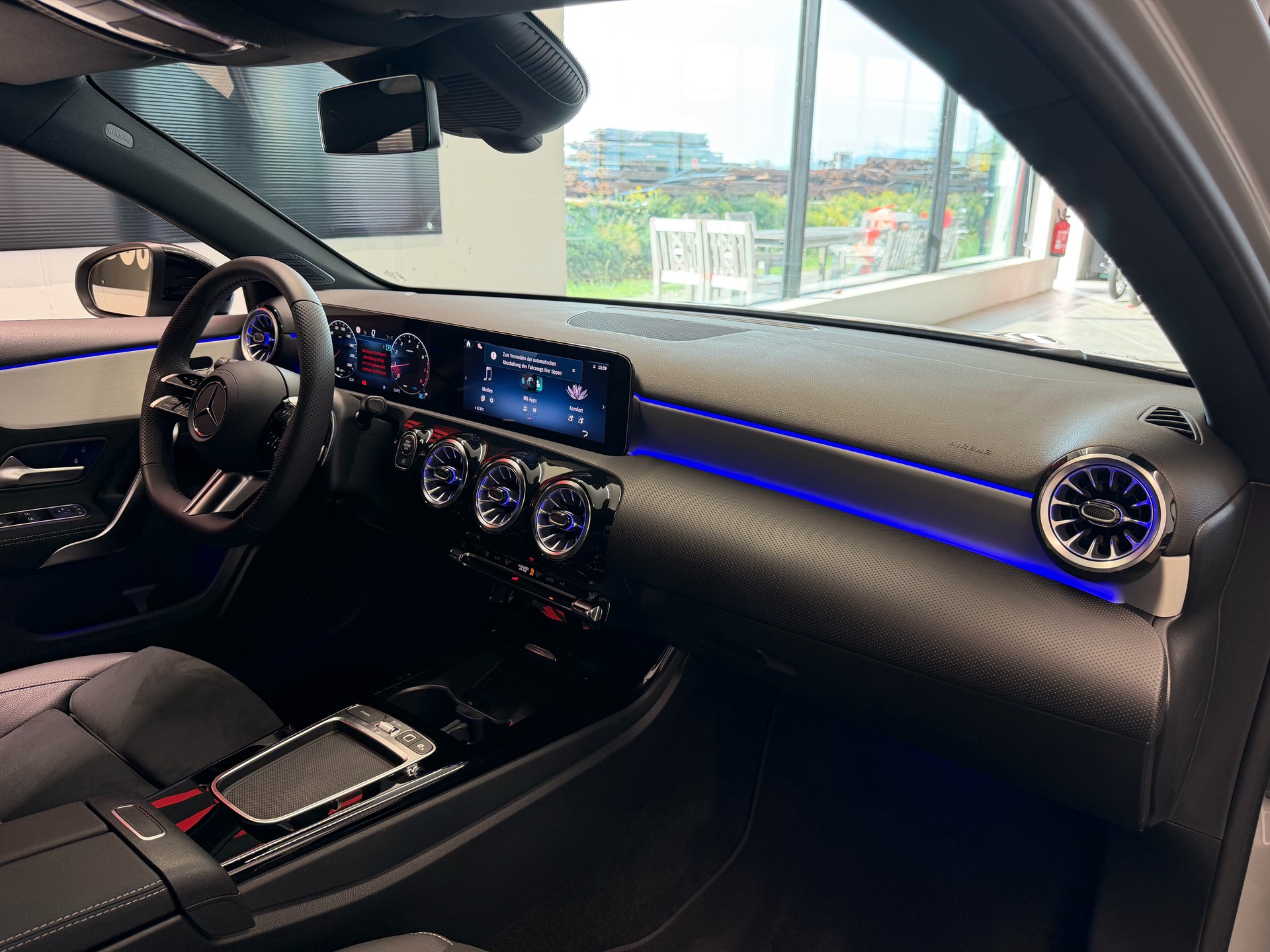 MERCEDES-BENZ A 220 AMG Spezial Edition 4Matic 8G-DCT-image-22