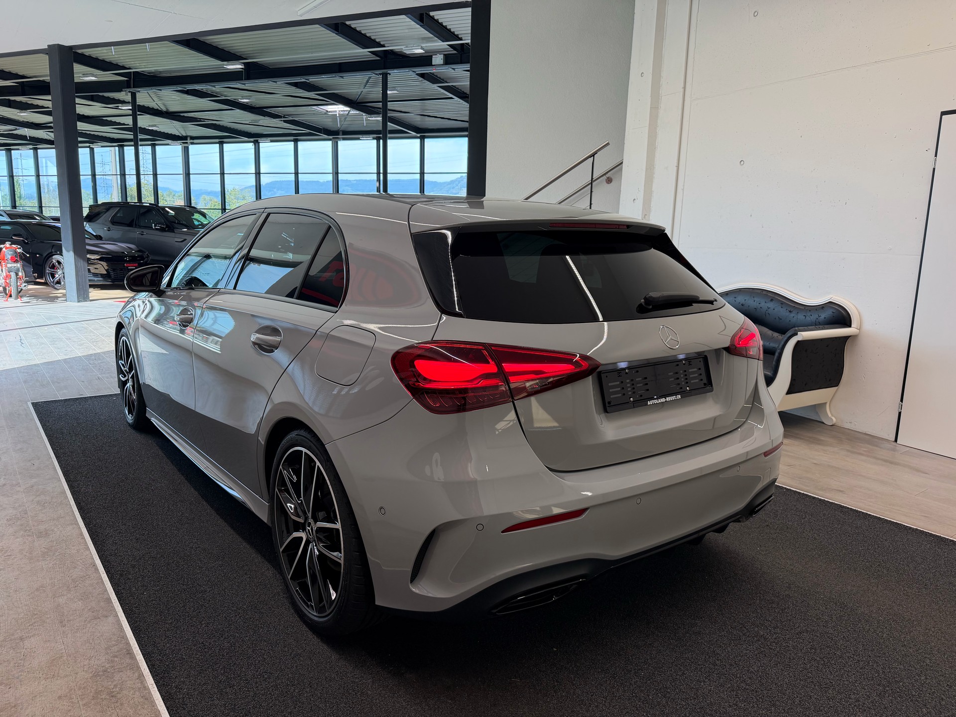 MERCEDES-BENZ A 220 AMG Spezial Edition 4Matic 8G-DCT-image-5