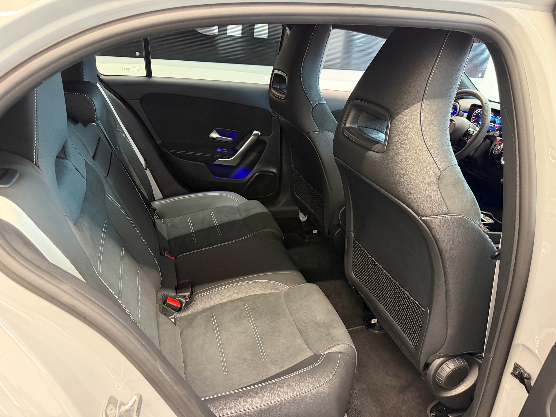 MERCEDES-BENZ A 220 AMG Spezial Edition 4Matic 8G-DCT-image-24