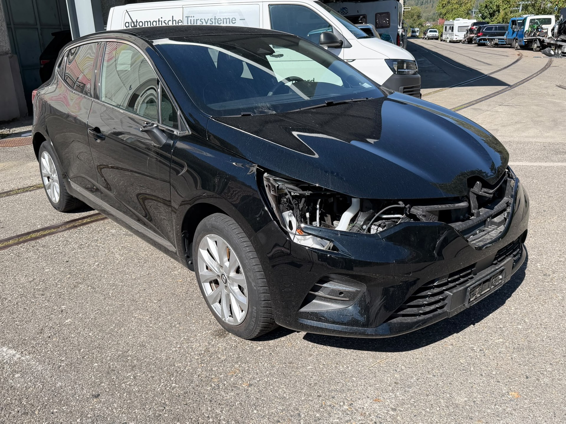 RENAULT Clio 1.6 E-Tech Intens