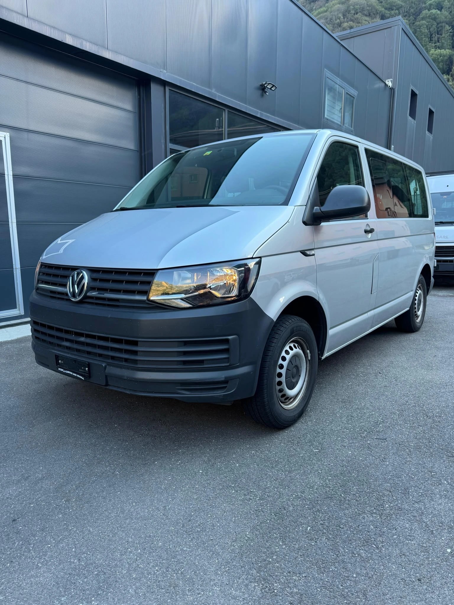 VW T6 Caravelle 2.0 TDI Comfortline LWB-image-1