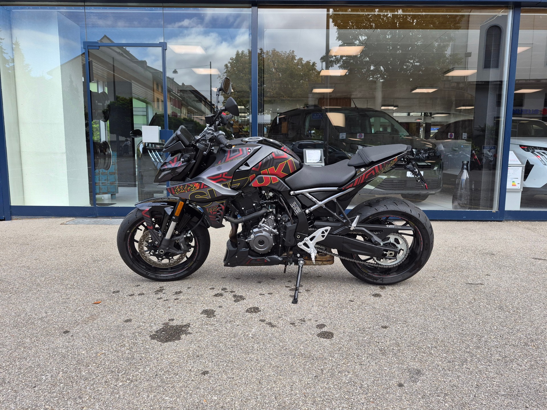 SUZUKI GSX 8 S EVO (35kW)-image-3