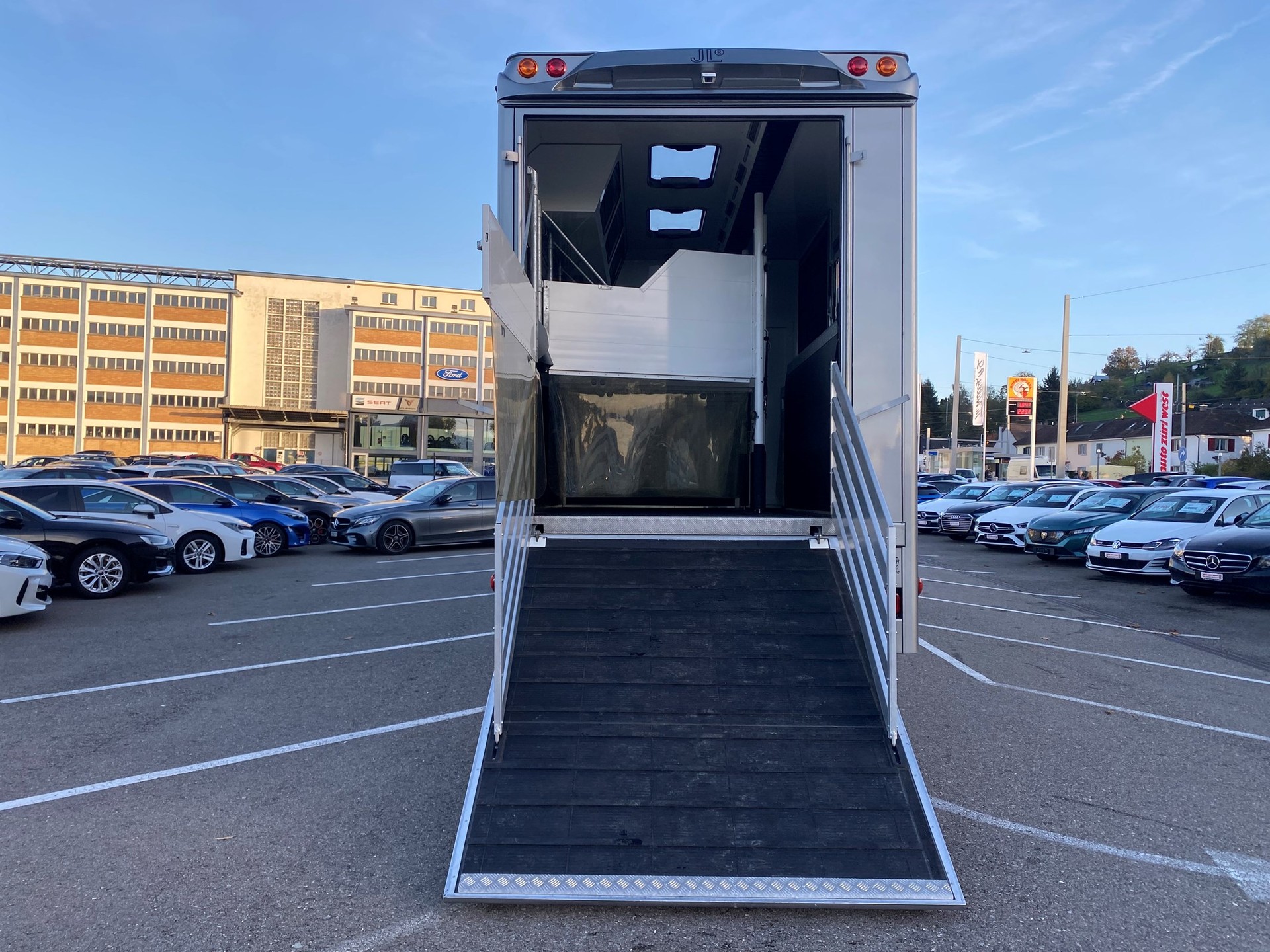 MAN TGM 15.290 Pferdetransporter 5 Pferde POP-OUT-image-9