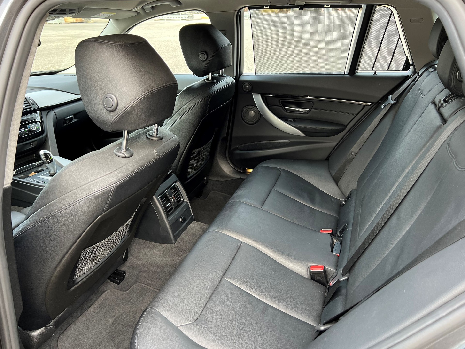 BMW 335d xDrive Touring Steptronic-image-10