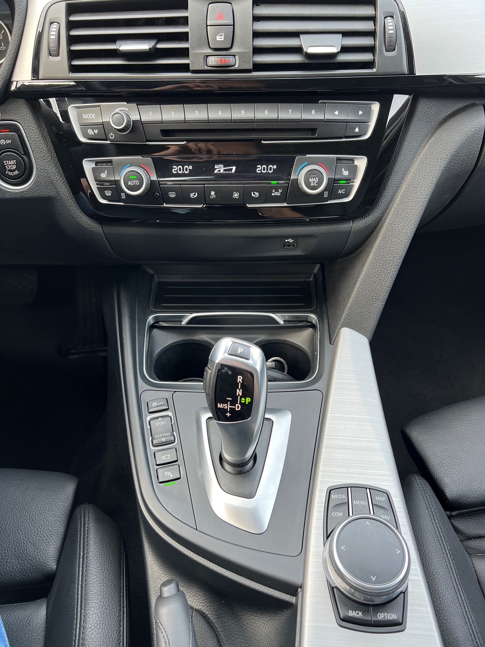 BMW 335d xDrive Touring Steptronic-image-15
