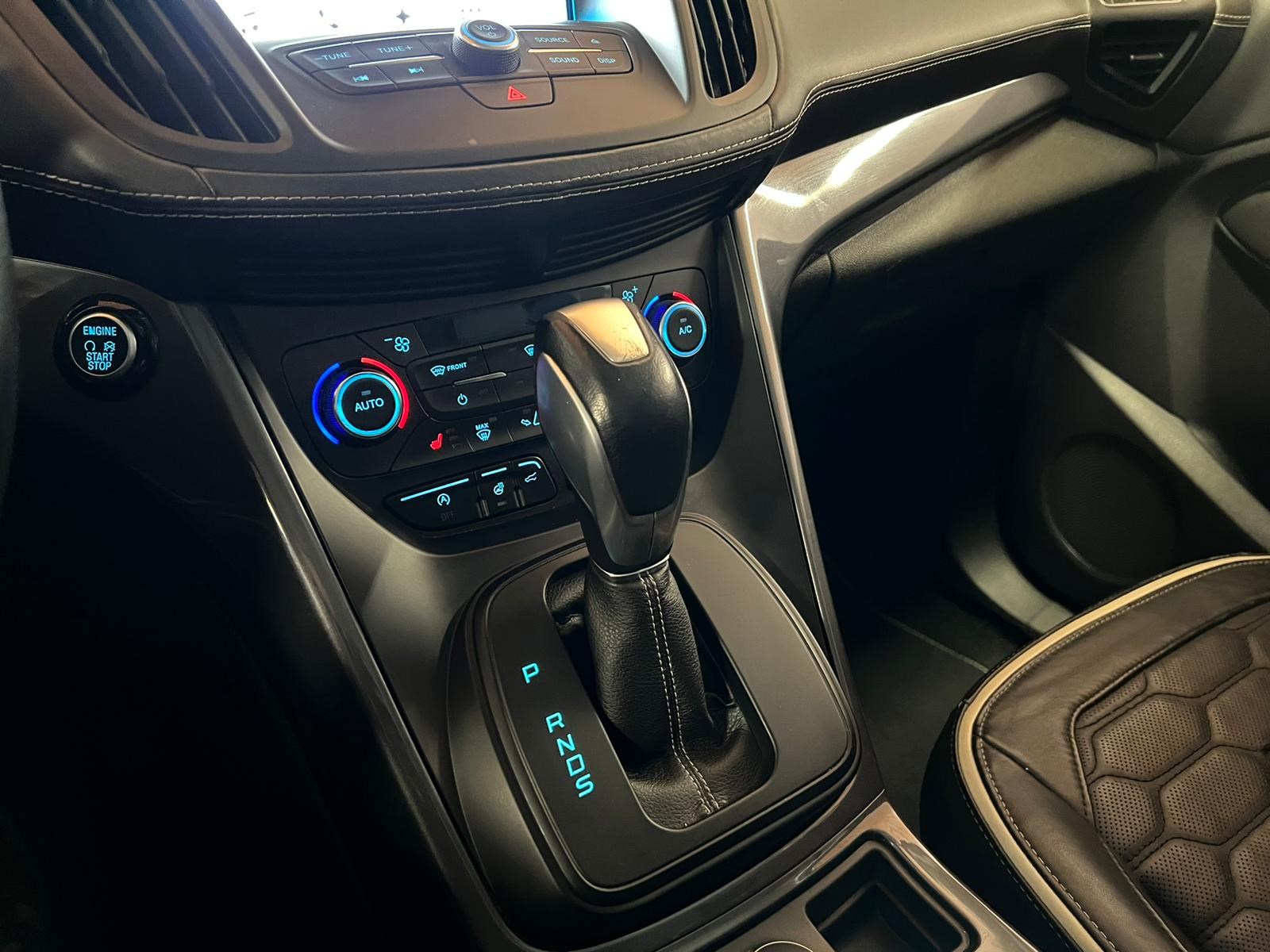 FORD Kuga 2.0 TDCi Vignale 4WD PowerShift-image-11