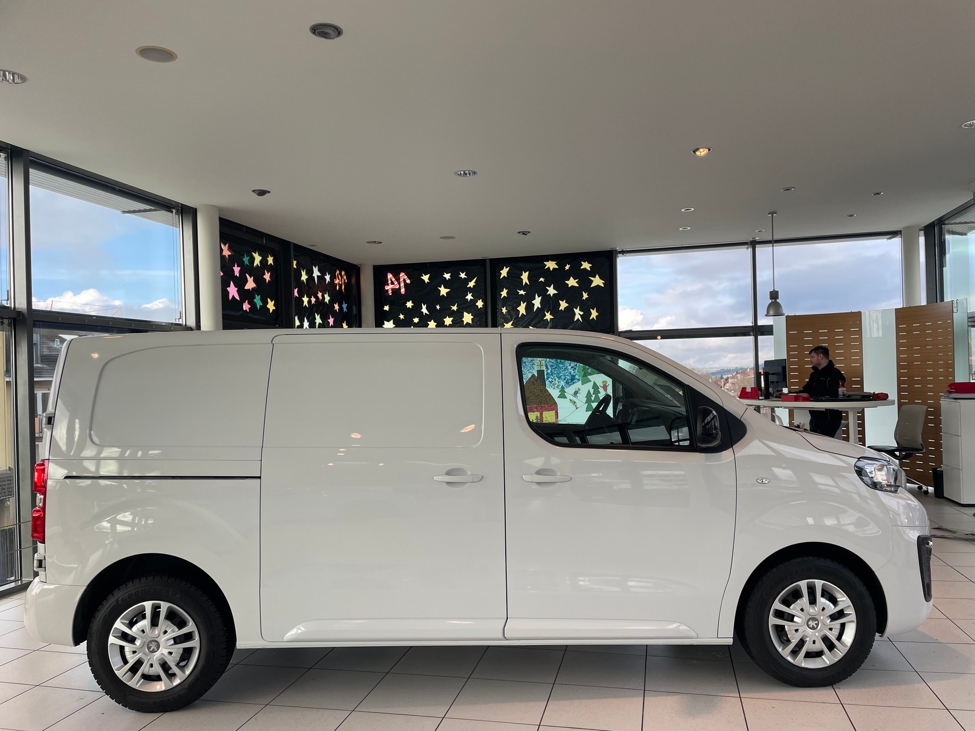 PEUGEOT Expert HDi140 S&S Prem. S-showroom-element-3
