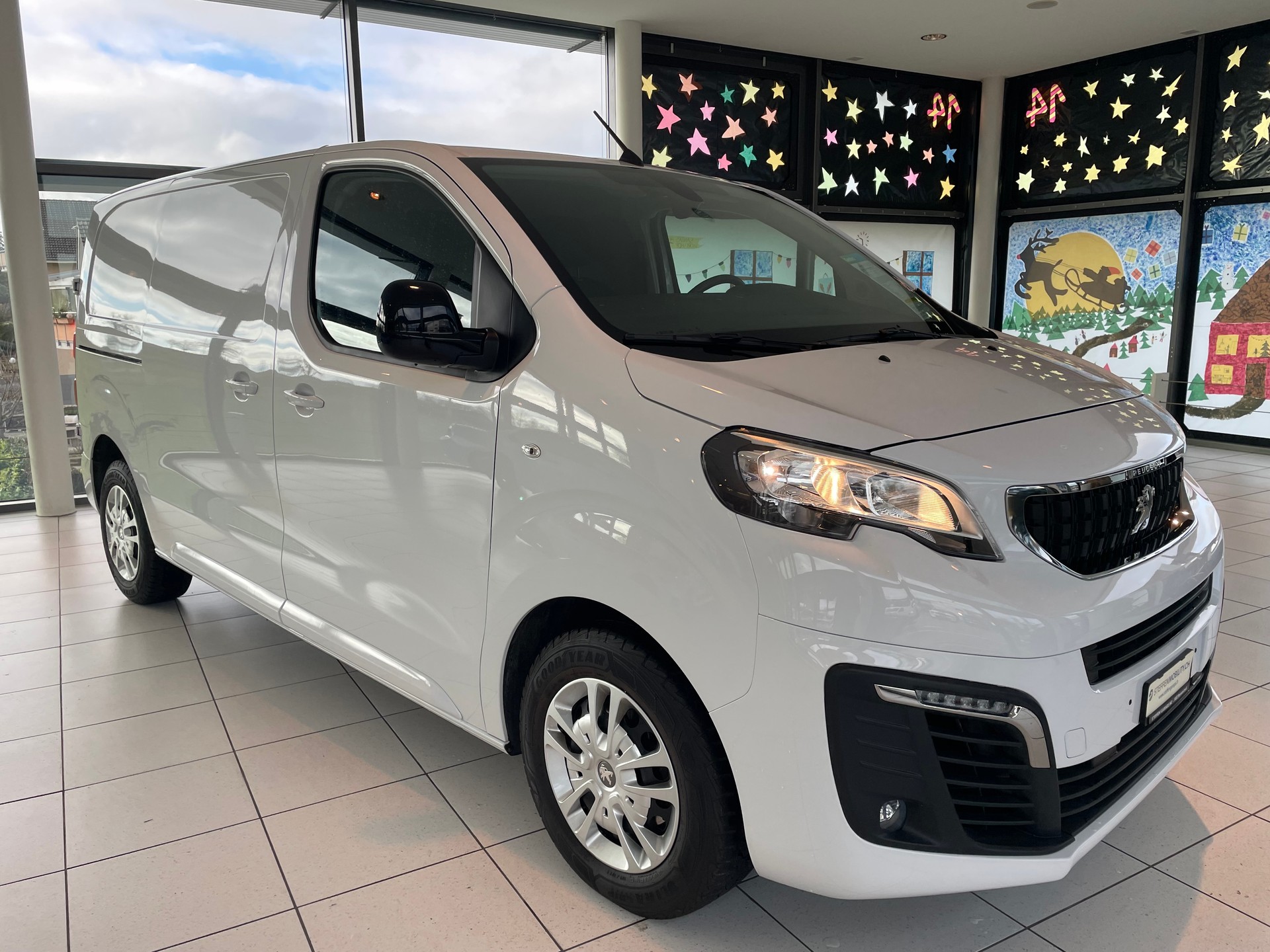 PEUGEOT Expert HDi140 S&S Prem. S-showroom-element-2