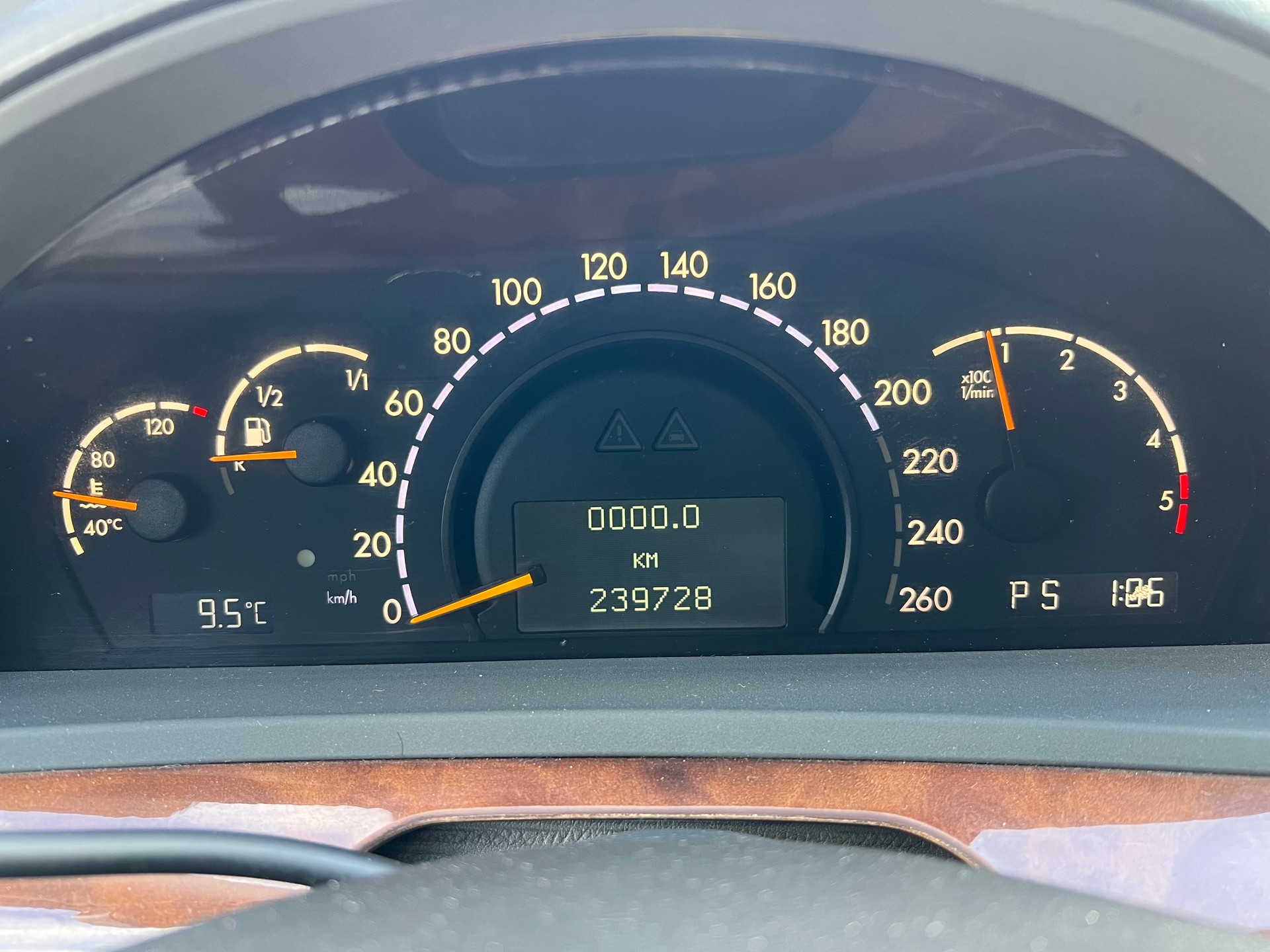 MERCEDES-BENZ S 320 CDI-image-13