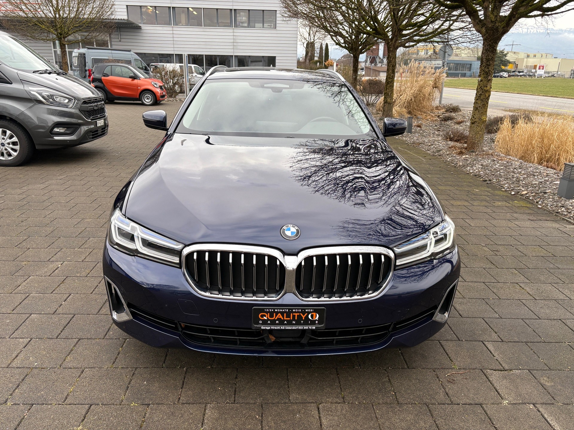BMW 530d xDrive 48V Touring Luxury Line Steptronic-image-4