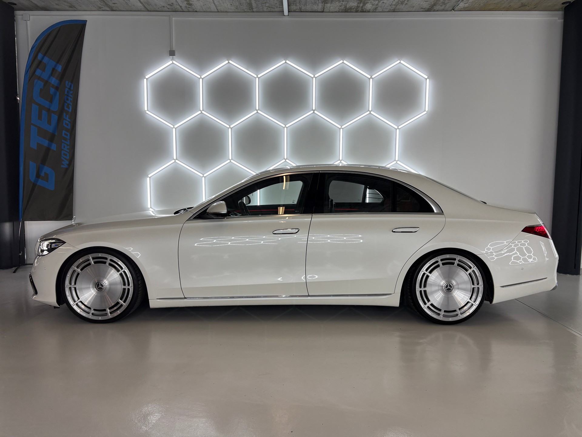 MERCEDES-BENZ S 580 4Matic 9G-Tronic-showroom-element-2