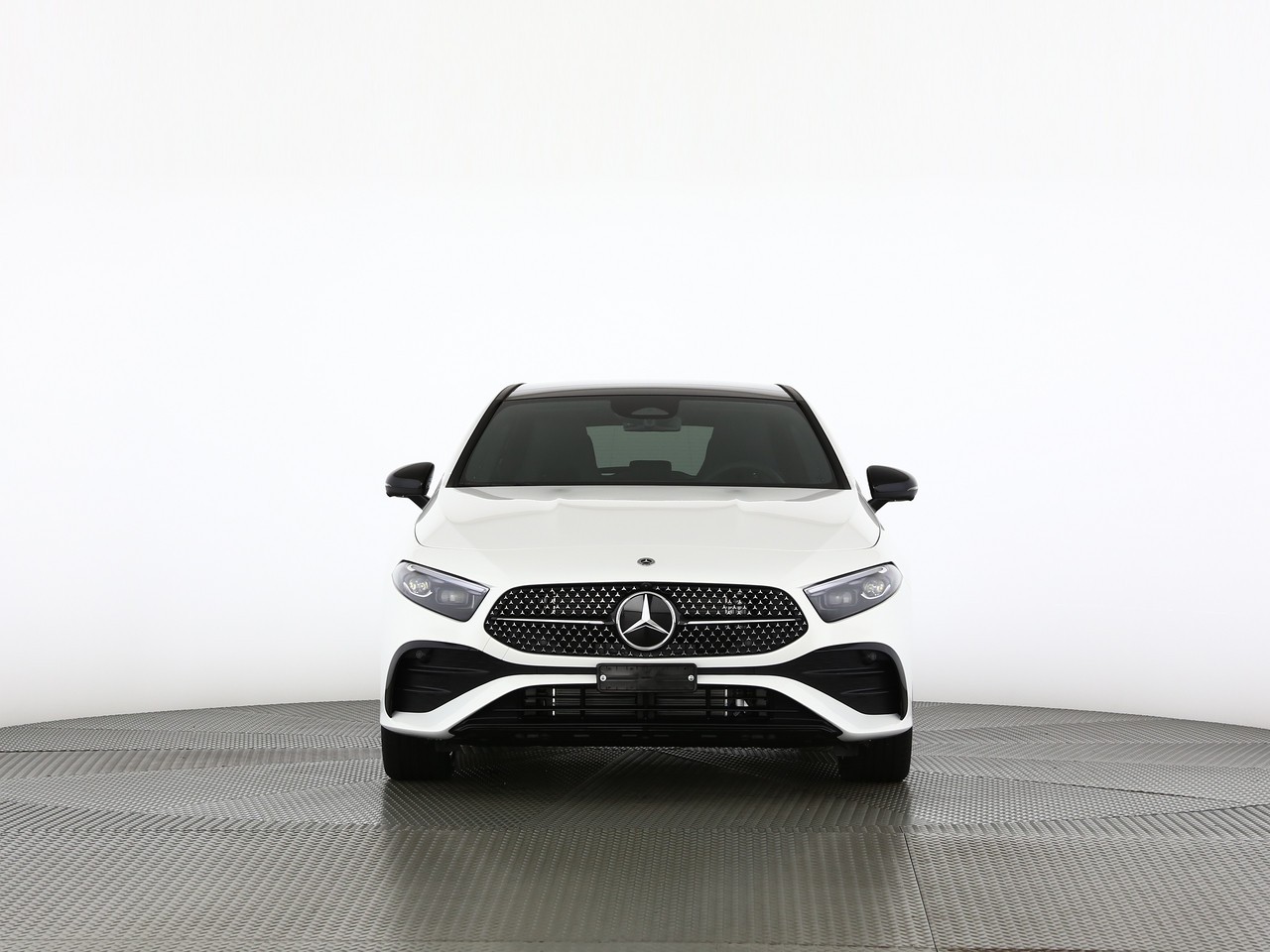 MERCEDES-BENZ A 250 e EQ Star 8G-DCT-showroom-element-1