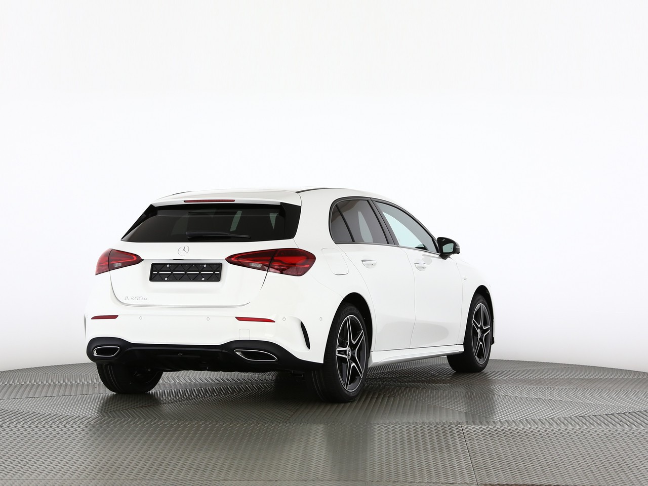 MERCEDES-BENZ A 250 e EQ Star 8G-DCT-showroom-element-3