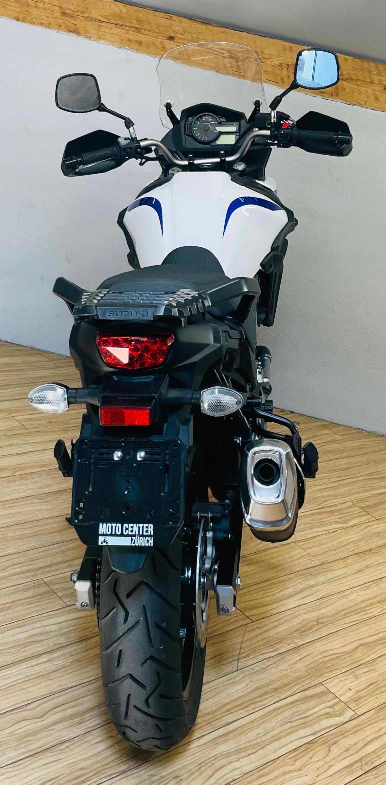 SUZUKI DL 650 XA ABS L7-image-3