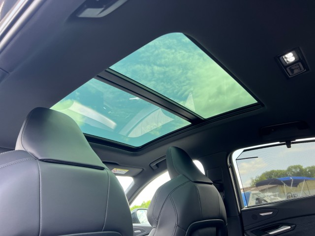 AUDI SQ6 Sportback e-tron quattro-image-21