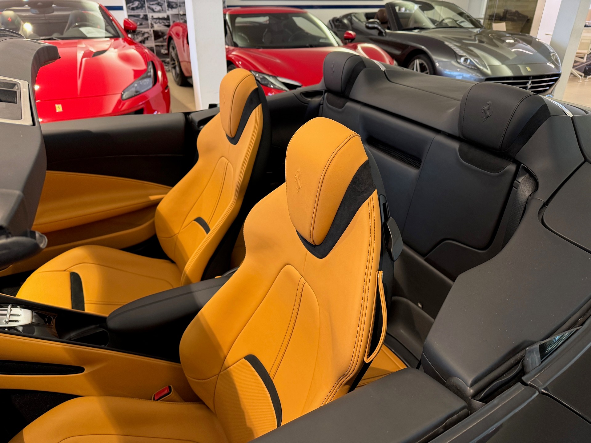 FERRARI Roma 3.9 V8 T Spider-image-19