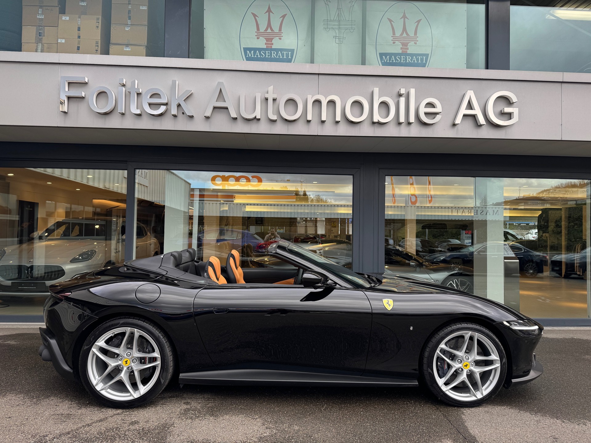 FERRARI Roma 3.9 V8 T Spider