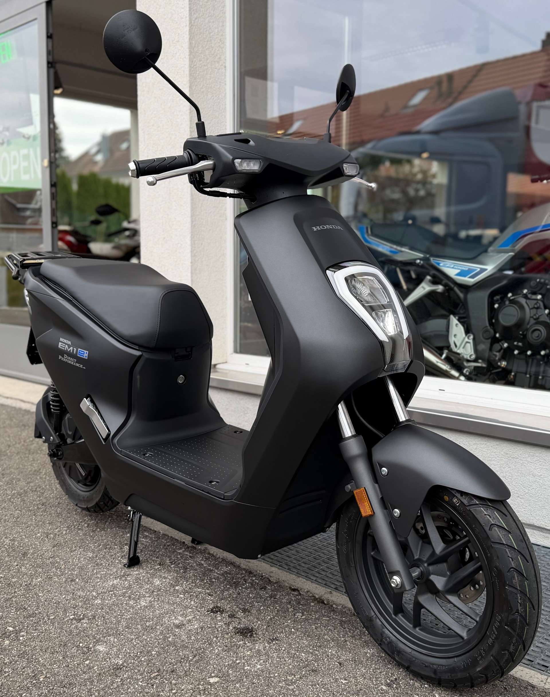 HONDA EM1-E-showroom-element-2