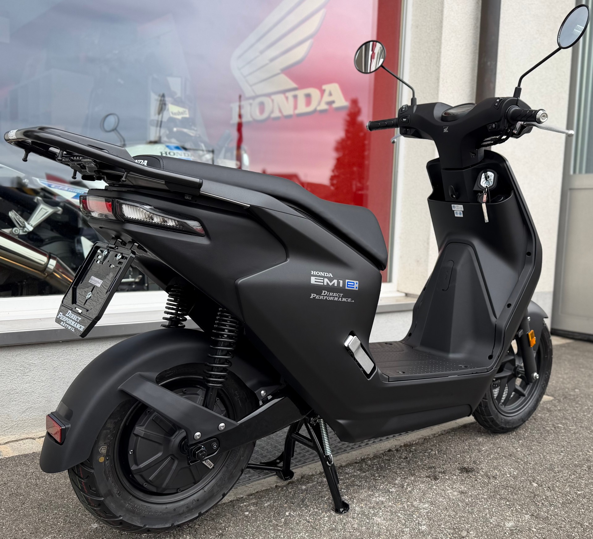 HONDA EM1-E-showroom-element-3